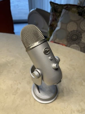 Blue Yeti USB-Mikrofon für Aufnahmen, Streaming, Gaming, Podcasting auf PC... - Bild 1 von 3