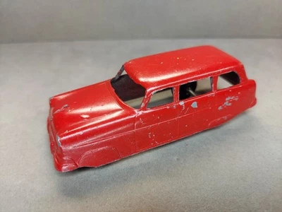 Brinquedo Tootsie vintage vermelho Station Wagon brinquedo de aço prensado - Imagem 1 de 4
