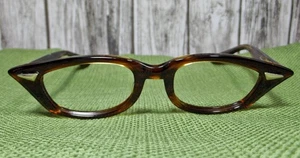 Vintage Bausch & Lomb Tortoiseshell Cats Eye Glasses Frames Only 5 1/4 Retro MCM - Picture 1 of 7