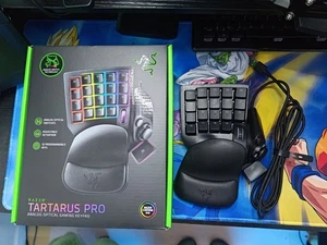 Razer Tartarus Pro Gaming Tastatur, Kabelgebunden, Handballenauflage, Schwarz - Bild 1 von 3