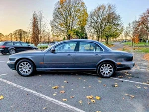 jaguar XJ6 V6 SE 3.0 AUTOMATIC.'53 REG.(ALUMINIUM BODY) - Picture 1 of 10