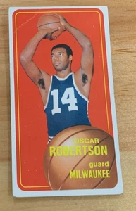 1970-71 Topps #100 Oscar Robertson Milwaukee Bucks Salón de la fama pliegue - Imagen 1 de 4