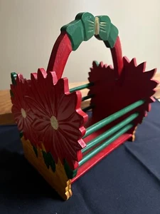VTG CHRISTMAS HAND MADE & PAINTED WOODEN POINSETTIA BASKET RUSTIC  FOLK ART - Picture 1 of 12