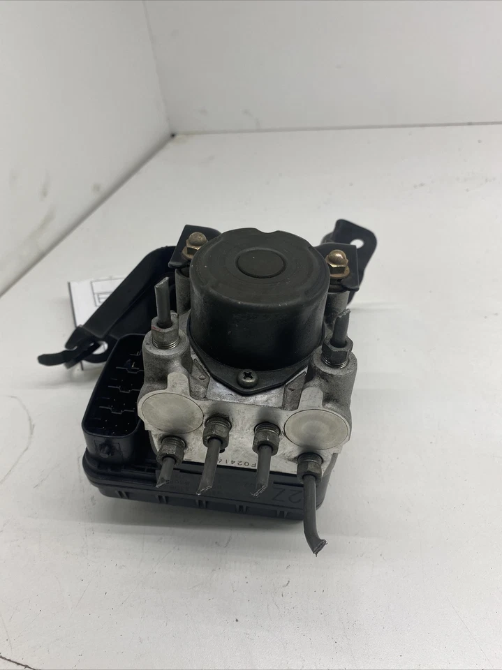 Bomba de freno antibloqueo Toyota Camry 2004 Lexus Es330 2004 2,4 L ABS 4451033081 FABRICANTE DE EQUIPOS ORIGINALES Foto 1 de 4