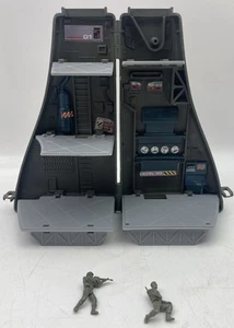 1988 Galoob Army M16 Weapons Arsenal Machine Gun Hilt Butt Playset w/ 2 Figures - Picture 1 of 5