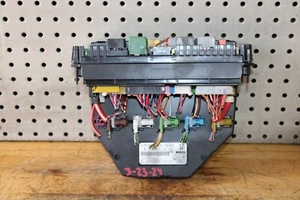 2012 Mercedes W204 C250 Front SAM Fuse Relay Junction Box Assembly 2129005812 - Picture 1 of 13