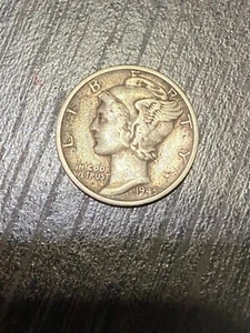 MERCURY DIME 1945-S COIN - VF(Very Fine) with 90% Silver & 10% Copper Content - Picture 1 of 2