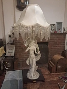 Vintage Widdop Bingham The Juliana Collection Lampe Dame hält Regenschirm 85 cm  - Bild 1 von 10