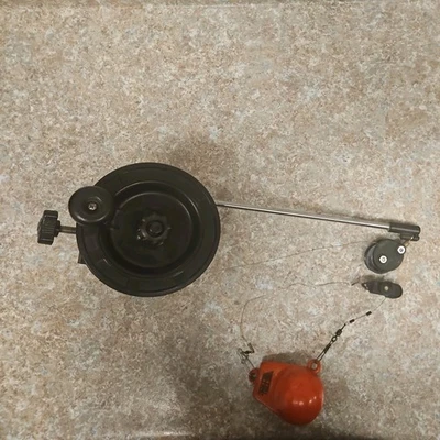 Abrazadera para downrigger Scotty Lake con lanzador de pesas Foto 1 de 4