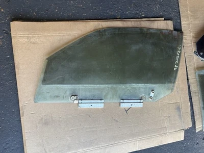 98 BMW 325 Left Door Glass - Image 1 of 2