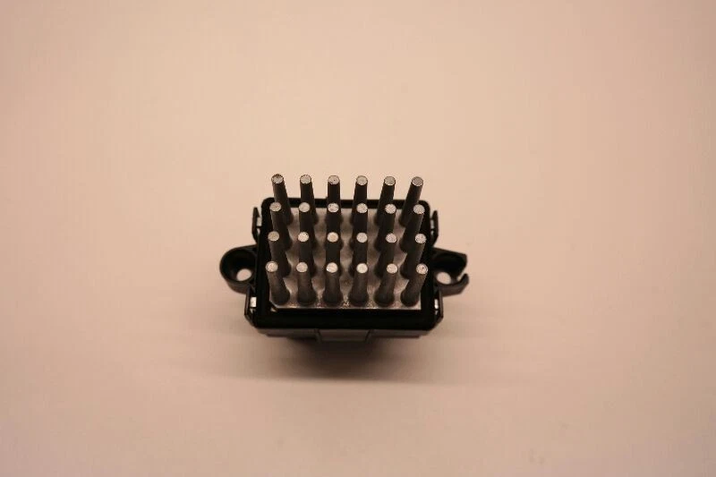 2010 GMC ACADIA REAR BLOWER MOTOR RESISTOR 15141283 - Image 1 of 4