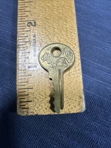 Vintage Master Lock Key Brass #P287 Lion Logo Embossed - Picture 1 of 3