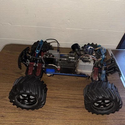 Traxxas T-Maxx 2.5 Nitro Rc Monster Truck 4x4  Aluminum Upgrades Ez-start  - Image 1 of 4