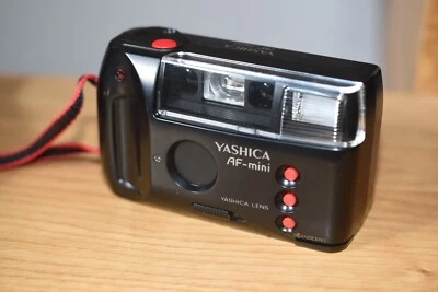 YASHICA AF-MINI FOTOCAMERA COMPATTA - Immagine 1 di 4