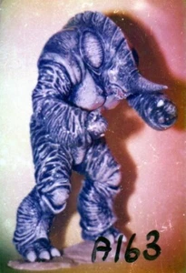 7"GUYVER MONSTROUS DESERB Unassembled Unpainted VINYL MODEL KIT 1/12 - Picture 1 of 2