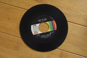 CONWAY TWITTY 45RPM 7" RECORD "NEXT IN LINE" DECCA E13-203 - Picture 1 of 4