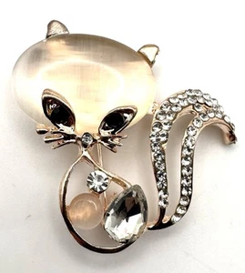 Gold Tone Cat Pin Pink Clear Rhinsestone  - Picture 1 of 4