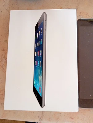 Apple iPad mini 1. Gen. Wi-Fi 16GB A1432 Black Neu in OVP - Bild 1 von 3