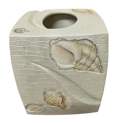 Cubierta de caja de pañuelos cuadrada con diseño de concha marina náutica Croscill Home Beach Foto 1 de 4