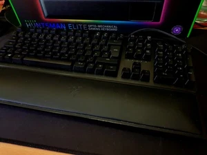 Razer Huntsman Elite Keyboard - Good Condition - customizable RGB lighting - Picture 1 of 5