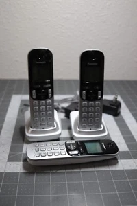 LOT OF 2 Panasonic KX-TGCA21 S Cordless Phone Handset + Cradle Dock PNLC1055 - Picture 1 of 5