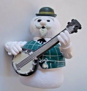 SAM SNOWMAN & BANJO Plastic Figures Island Misfit Toys Rudolph PLAYING MANTIS #2 - Picture 1 of 10