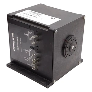Honeywell M7215A1008 Spring Return Damper Actuator, 90° Stroke, 25lb-in, 24VDC - Picture 1 of 8