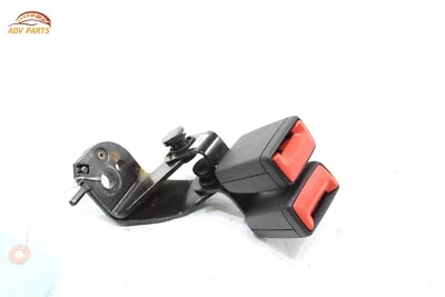 2019-2022 AUDI A6 REAR LEFT DRIVER SIDE & CENTER SEAT BELT SEATBELT BUCKLE OEM - Image 1 of 4