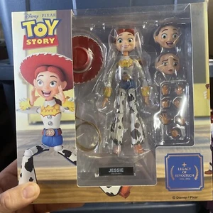 Modellino Legacy of Revoltech TOY STORY Jessie pacchetto rinnovato nuovo - Foto 1 di 7
