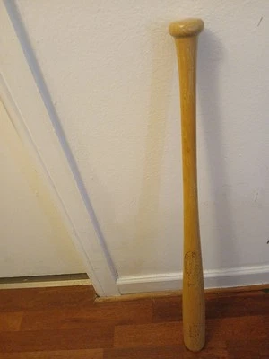 1977 Hall of Fame - ERNIE BANKS : Louisville Slugger model 125 Baseball Bat - Image 1 of 4