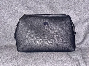 Giorgio Armani X EVA Airlines AMENITY KIT for Business Class - Picture 1 of 9