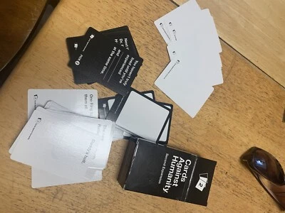 Cards Against Humanity 2ª Expansión - Juego de 112 Cartas Fiesta Foto 1 de 3