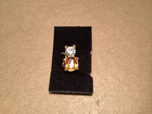 Vintage Avon Birthstone Cat Pin -  November Yellow Simulated Yellow Topaz - Picture 1 of 9