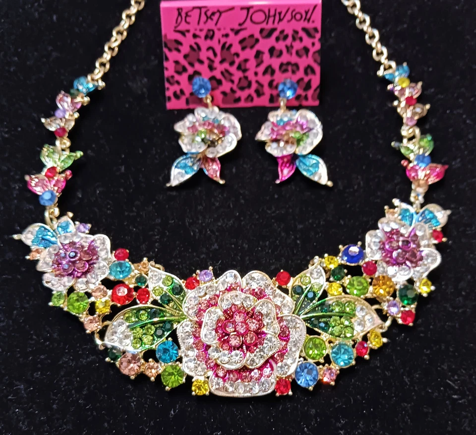 Conjunto de Pendientes Collar Betsey Johnson Ramo Flor Arco Iris Flor Estrás Floral Foto 1 de 4