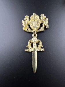 Rare Vintage Gold Tone Royal Crown Crest Lion Sword Pin Brooch - Picture 1 of 6