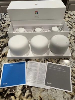 Nest Wifi - Mesh Router AC2200 - 3 Pack - Image 1 of 4