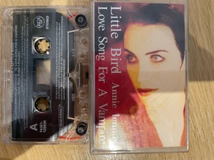 Annie Lennox-Little Bird - Love Song For A Vampire, Cassette Single, Free P&P - Picture 1 of 3