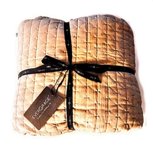 EVERGRACE Luxury Velvet Quilt Set ~ Tan, Cross Stitch Detail ~ King/Cal King NOB - Picture 1 of 9