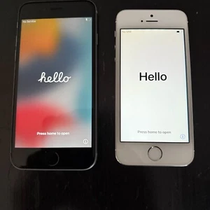 Lot of 2 APPLE iPhone 5s 16g and 6s 32g PARTS ONLY Power On No Screen Scratches - Picture 1 of 3