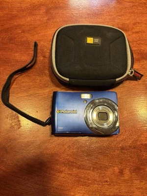 Blue Polaroid i1037.  Used,Not Tested. - Image 1 of 2