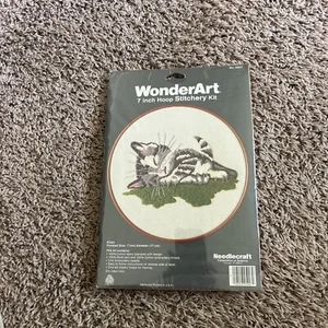 WonderArt 7” hoop stitchery kit - Picture 1 of 6