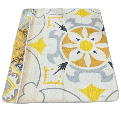 Manual Pervade Collection Golden Glow Geometric Vintage Style Quilted Throw - Image 1 of 3