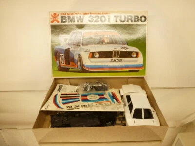 BANDAI KIT 38104 BMW 320i TURBO - E21 - WHITE 1:24 - UNBUILT CONDITION IN BOX - Bild 1 von 4