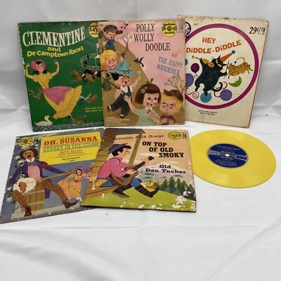 6 VINTAGE 1960’s CHILDREN'S GOLDEN RECORDS 78RPM  Old Smokey Polly Willy Susanna Foto 1 de 4