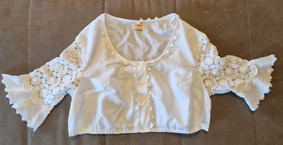 vintage süsse Dirndl Bluse, Gr. ca. 46 Trompetenärmel mit Spitze Fa. Trevira - Bild 1 von 4