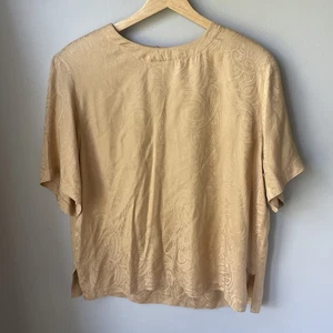 Christie & Jill Vintage 100% Silk Short Sleeve Blouse Women’s Size Large Gold - Picture 1 of 8