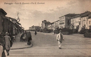 CPA ITALIE - VIAREGGIO - Viale G. Marconi e Via G. Carducci - Picture 1 of 2