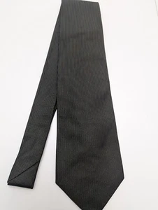 New Lord And Taylor Claiborne Silk Tie Made In USA - Picture 1 of 9