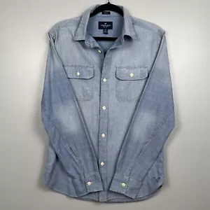 Neu mit Etikett American Eagle Outfitters blaues Chambray Herrenhemd Größe Small; vorbereitete Passform - Bild 1 von 13