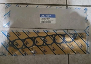 Genuine 29215-37270 GASKET-SURGE TANK  Hyundai ,Kia  - Picture 1 of 2